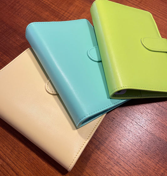 Binder med magnetlås